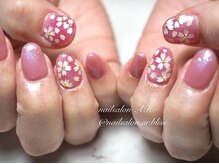 ネイルサロンアンドスクール エーアール(AR)/9000円コース片手に2本アート♪