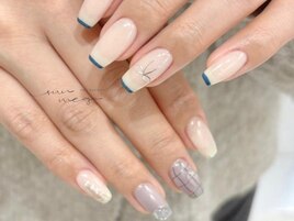 細フレンチネイル