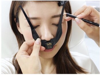 アイラッシュ ヒナタ(eyelash hinata)の写真/＜眉毛で人生は変わる♪＞まぶたごと引き上げリフトアップ。来て良かった！心まで温まるサロンを目指して
