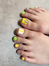 エム(em)/夏★フットネイル