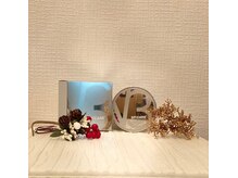 ビューティスペースグリッター(beauty space Glitter)/V3シャイニングファンデーション