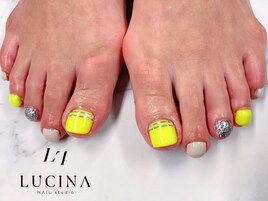 H-647イエローカジュアルネイル