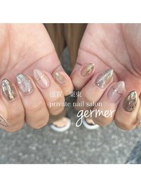 人気の大理石風ニュアンスアート