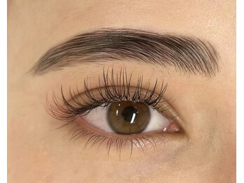 ロイヤルアイラッシュ(ROYAL eyelash)/ハリウッドブロウリフト