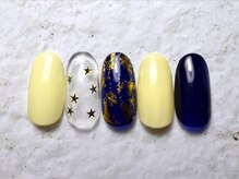 アヤ(AYA)/ネイビーイエローネイル