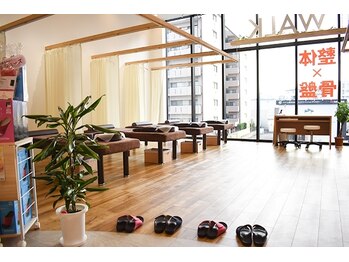 ウォーク イオンスタイル東淀川(WALK)/明るい店内☆