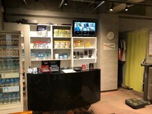 リボート(REVORT)の雰囲気（1階受付）