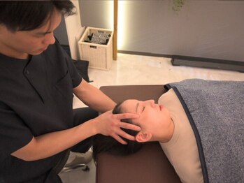 グレイ(GRAY)/骨盤矯正 骨格矯正 姿勢 猫背 顔