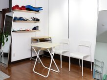 モキ(MOKI)の雰囲気(カウンセリング&待合スペース)