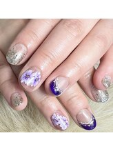 ヘアーアンドネイル ルシア(Hair&Nail Lucia)/紫のネイルにお花を描きました！