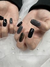 メグ(meg)/ブラックネイル