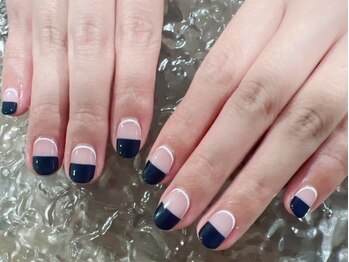 ネイルサロン リスタ(Rista)/変形フレンチ　ネイビーシンプル