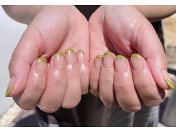 ハズグラスネイル(Haze Grass nail)/フレンチネイル
