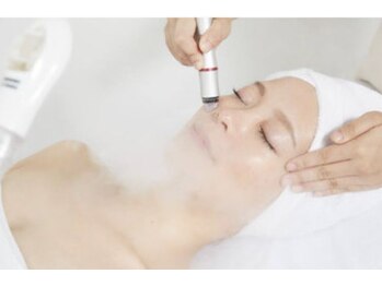 アムプラス(AM+)/ハイドラ毛穴洗浄ピーリング