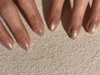 リウール(Re HEUR)/グレージュマグネットネイル