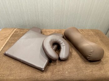 ラニー(Lany)/うつ伏せ枕&胸当て枕・足枕完備