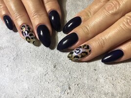 ヒョウ柄フレンチネイル