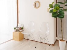 アイブロウドット 川口店(iBROW.)の雰囲気（ナチュラルな空間で、落ち着いて施術が受けられる）