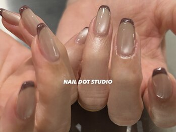 ネイルドットスタジオ 堺筋本町(NAIL DOT STUDIO)/マグネット×フレンチ