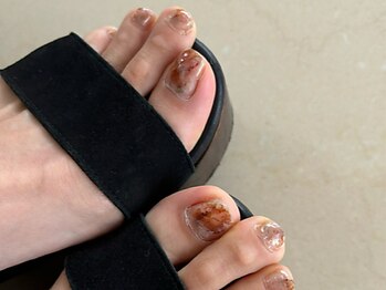リュイール(Luire)の写真/【FOOT】ご新規様オフ無料♪フットネイルデビューにもおすすめ♪足元からおしゃれ★選べるフットネイル◎