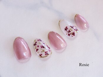 ロージィ(Rosie)/押し花ネイル