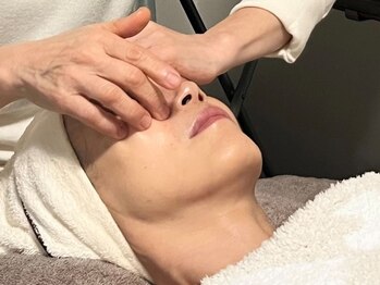 エステティックセラピー プレマ(PREMA)の写真/【小顔リンパ×筋膜リリース×プレゼント中の脂肪ケア】３段階小顔リフト★毛穴ケアもしっかり含まれます♪