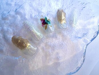 ブエノスカリン(Buenos Karin)/ゴールドネイル