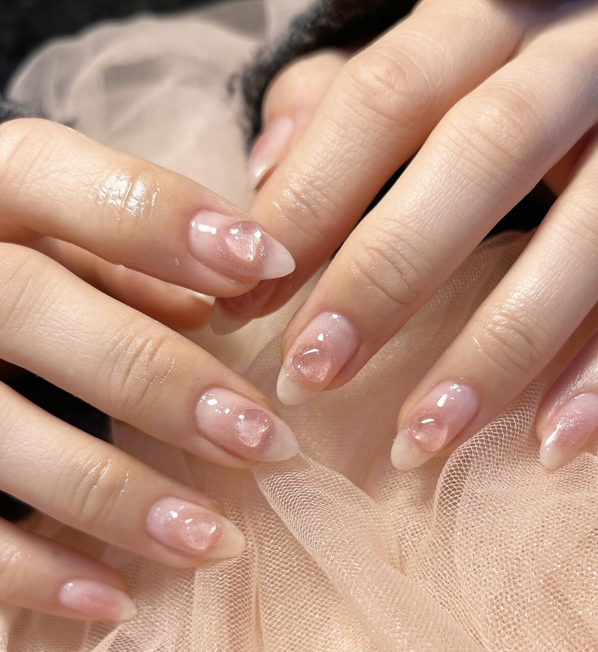 2026年冬トレンド】ホワイト ワンカラー ハンドのネイルデザイン集