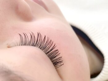 ルシエル(Le Ciel)の写真/ケラチン配合で自まつ毛への負担を最小限に抑えたまつ毛パーマと、持ちに自信のまつエクでお顔の印象UP◎