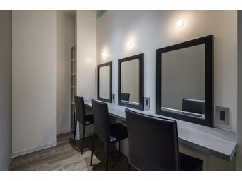 ルシーダ 新宿(lucida shinjuku)/メイクスペース