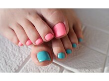 パッシオーネ(PASSIONE)/素肌に映える大人のネオンカラー