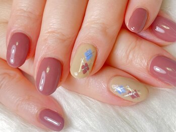 リラ(RIRA)/アーガイルワンカラーネイル