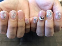 プラハネイル(+HER 美甲)/シェル×Vカット