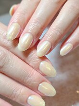 ネイルアンドまつげエクステ専門サロン スリー(THREE)/イエローオーロラミラー