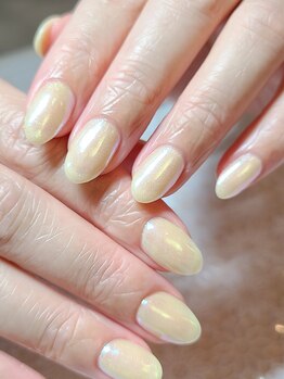 ネイルアンドまつげエクステ専門サロン スリー(THREE)/イエローオーロラミラー