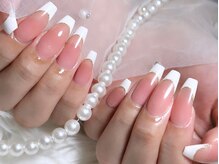 Daiki Nail【パラジェル｜フィルイン｜マグネット｜長さだし】の雰囲気（スカルプ/王道フレンチ/ラメライン/長さ出し/ブライダルネイル）