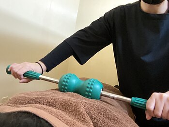 じぇいこぶす/整体ローラー使用風景