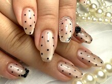 パダアット ヴァラネイル 天神南店(PADA at VALLANAIL)/モノトーンネイル/ドットネイル