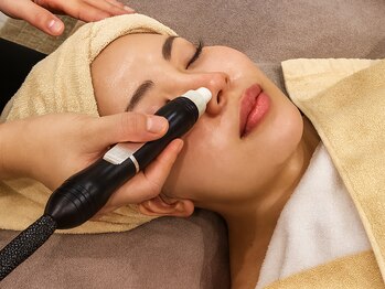 ルミネル 名古屋新栄(Luminelle)の写真/＜毛穴革命始まる！＞ワックス×毛穴洗浄でくすみ知らずの透明感♪プロの手で叶える速攻つるすべ肌★