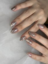 リノ(Lino)/大人チェック柄ネイル