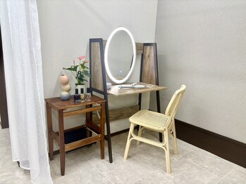 アイデザイン ツツ./メイクブース