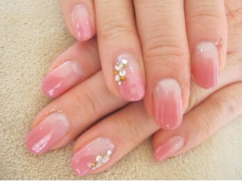 ネイルサロン アンビジュネイル 大泉店(An'bijou nail)の写真/【ストーン付★ワンカラーorカラーグラデーション¥4180】大人の上品さ漂う洗練デザインでネイルを楽しむ♪