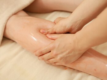 ビーハーブ(Bee Herb)/アビヤンガ(オイルリンパ)