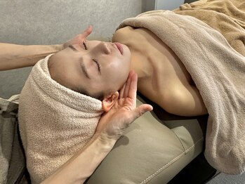ルー ハナレ 神戸岡本 摂津本山店(Luu HANARE)の写真/【毛穴レスの美肌を手に入れたい方必見！】お顔全体を引き締め毛穴の開きを改善！摂津本山/岡本駅近