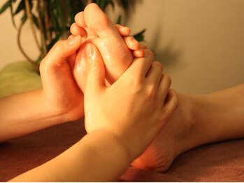 ボディープラス(BODY+)の写真/【3月限定★足つぼキャンペーン】足裏から全身スッキリ★足つぼ単体or全身＋足つぼをお得に体感♪