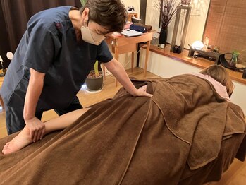 ケーアンドケー(K&K)/施術の様子