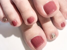 footnail