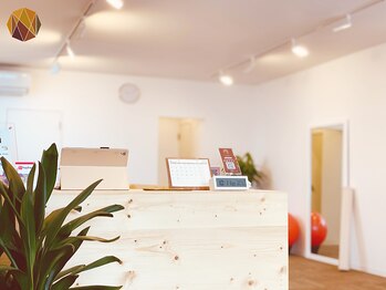 アキハ(AKIHA)/木目調の店内に癒しのBGM♪