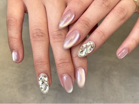 2025年冬】ストーン埋め尽くしのネイルデザイン集｜人気順  