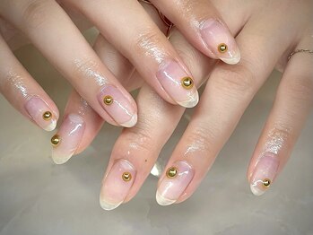 イプ(ip)/シンプルネイルにパーツ☆